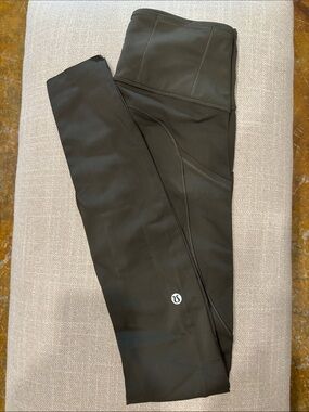 Lululemon Fast and Free High-Waisted Olive Green Active Leggings w- side pockets